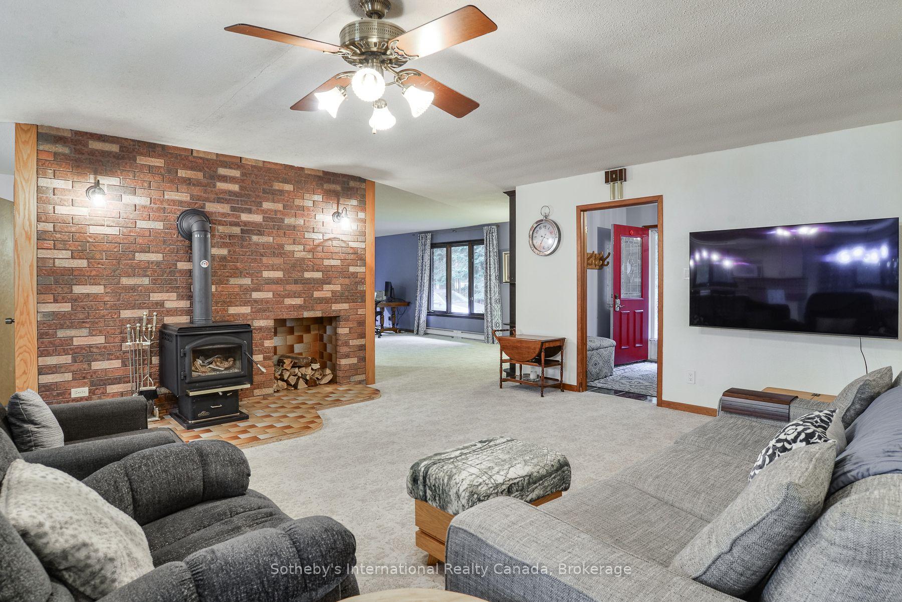 Photo 7 of 55 Denniss Drive, Bracebridge, Macaulay — HOMEH
