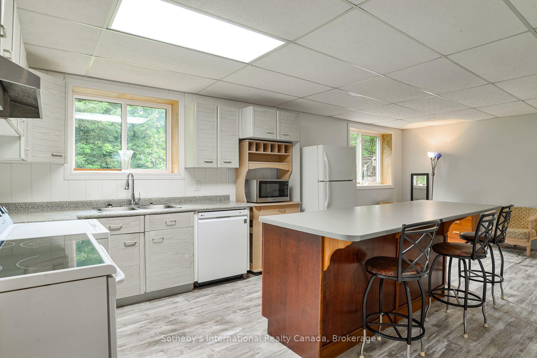 Photo 24 of 55 Denniss Drive, Bracebridge, Macaulay — HOMEH