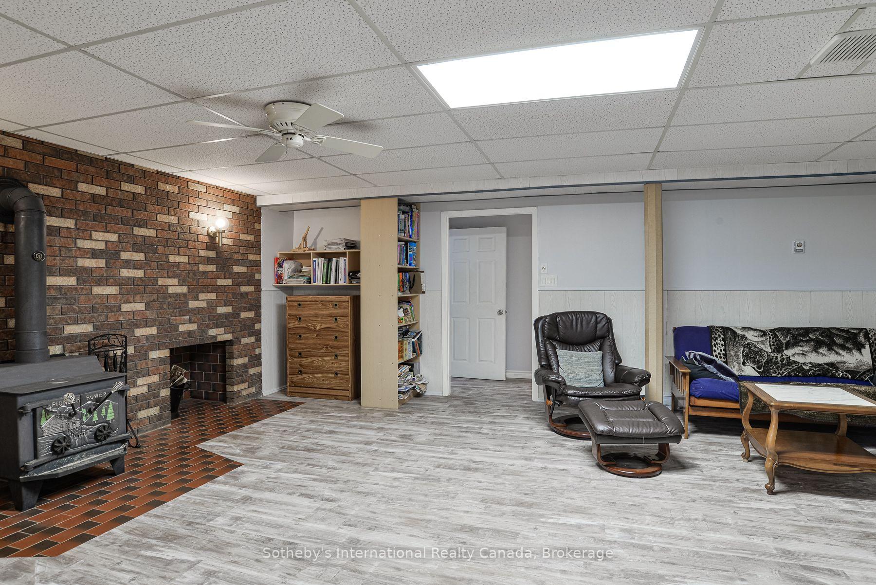 Photo 25 of 55 Denniss Drive, Bracebridge, Macaulay — HOMEH