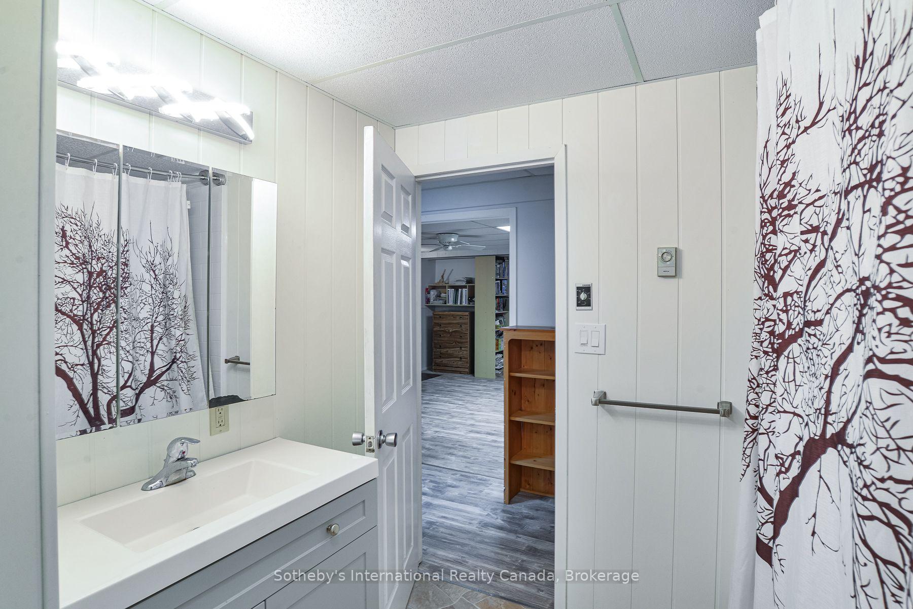 Photo 27 of 55 Denniss Drive, Bracebridge, Macaulay — HOMEH