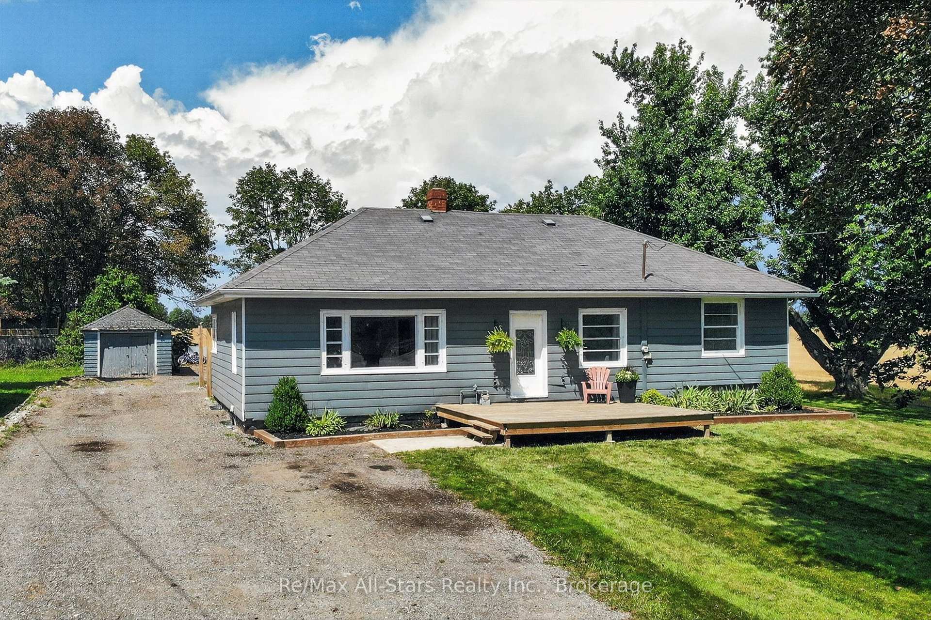 Photo 2 of 981 Highway 7, Kawartha Lakes, Oakwood — HOMEH