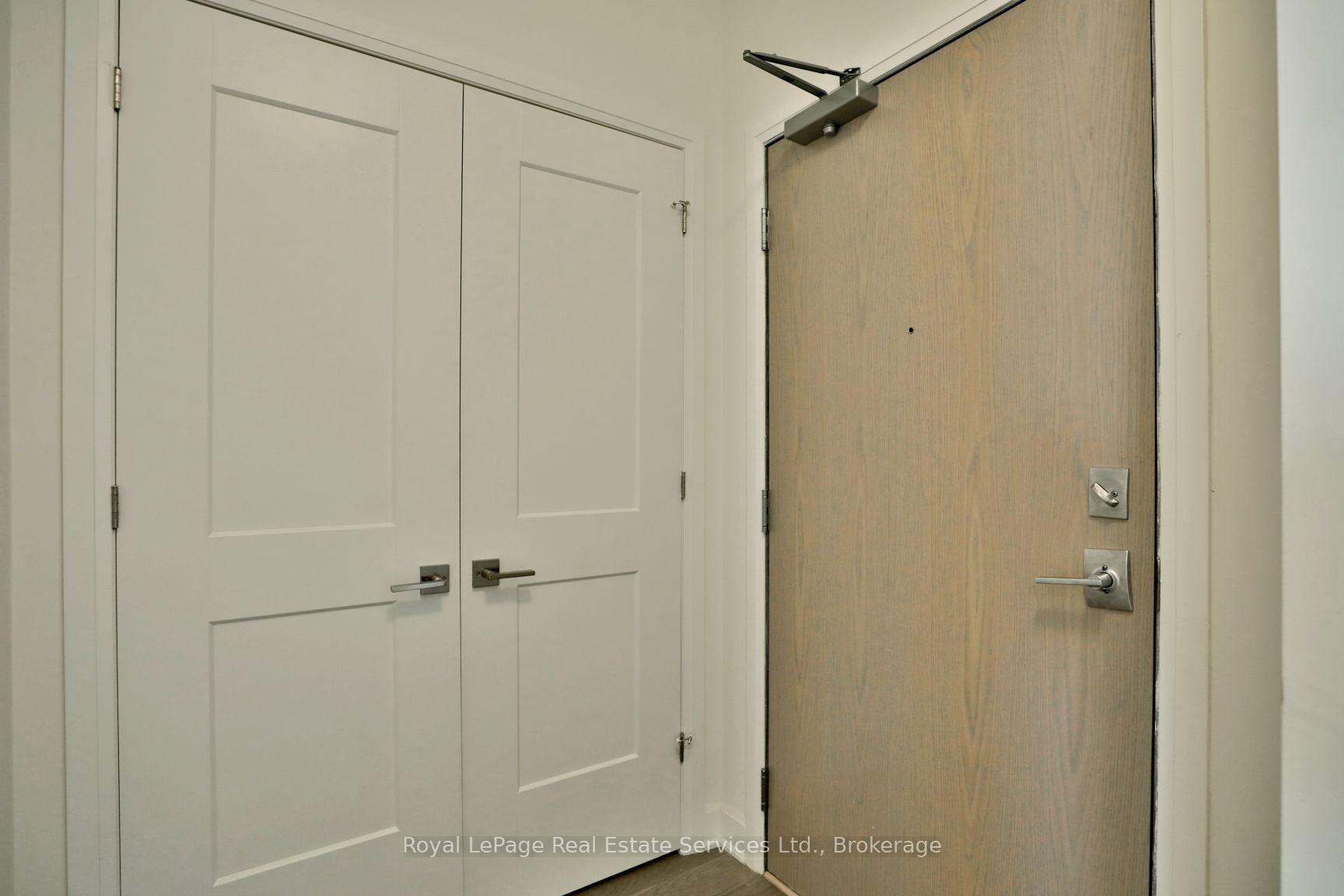 Photo 5 of Unit 204, 3028 Creekshore Common, Oakville, Glenorchy — HOMEH