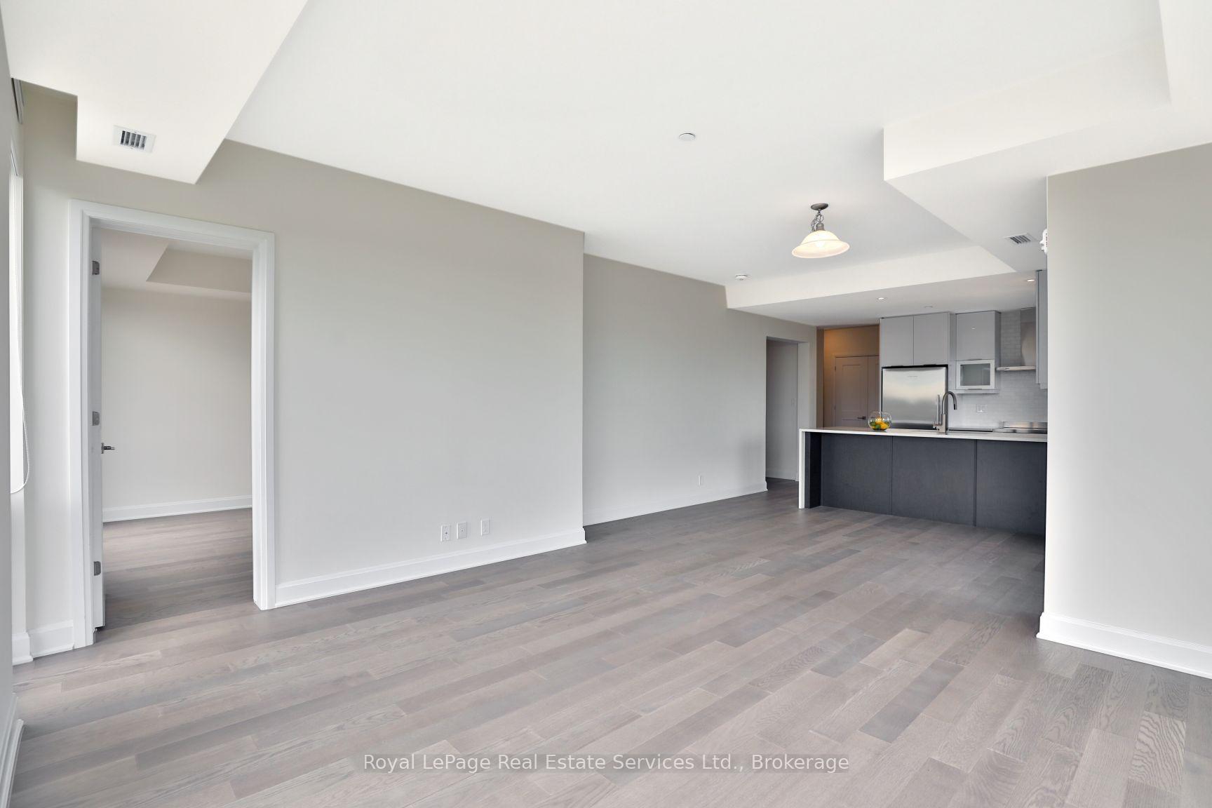 Photo 10 of Unit 204, 3028 Creekshore Common, Oakville, Glenorchy — HOMEH