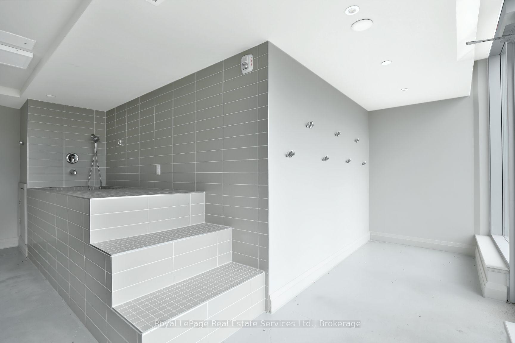 Photo 25 of Unit 204, 3028 Creekshore Common, Oakville, Glenorchy — HOMEH