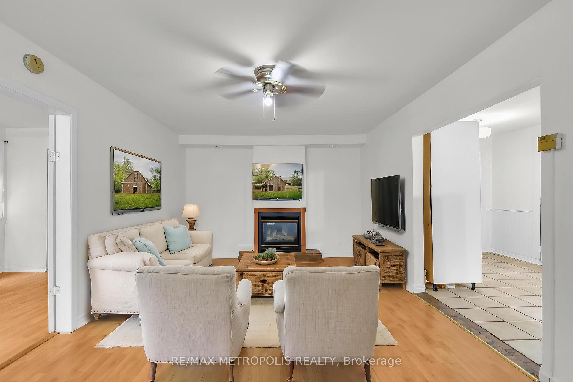Photo 5 of 856 Central Avenue, Innisfil, Alcona — HOMEH