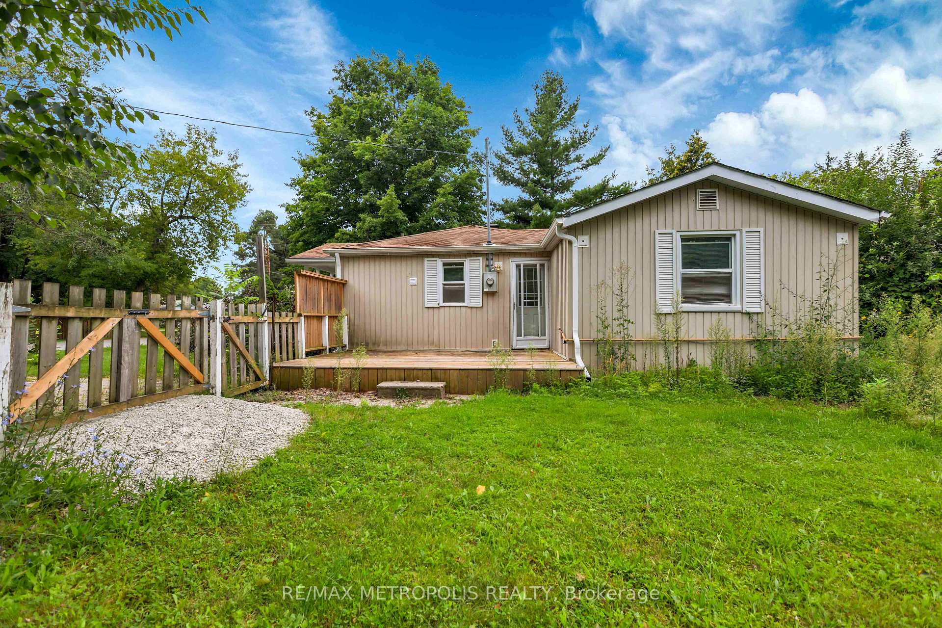Photo 22 of 856 Central Avenue, Innisfil, Alcona — HOMEH