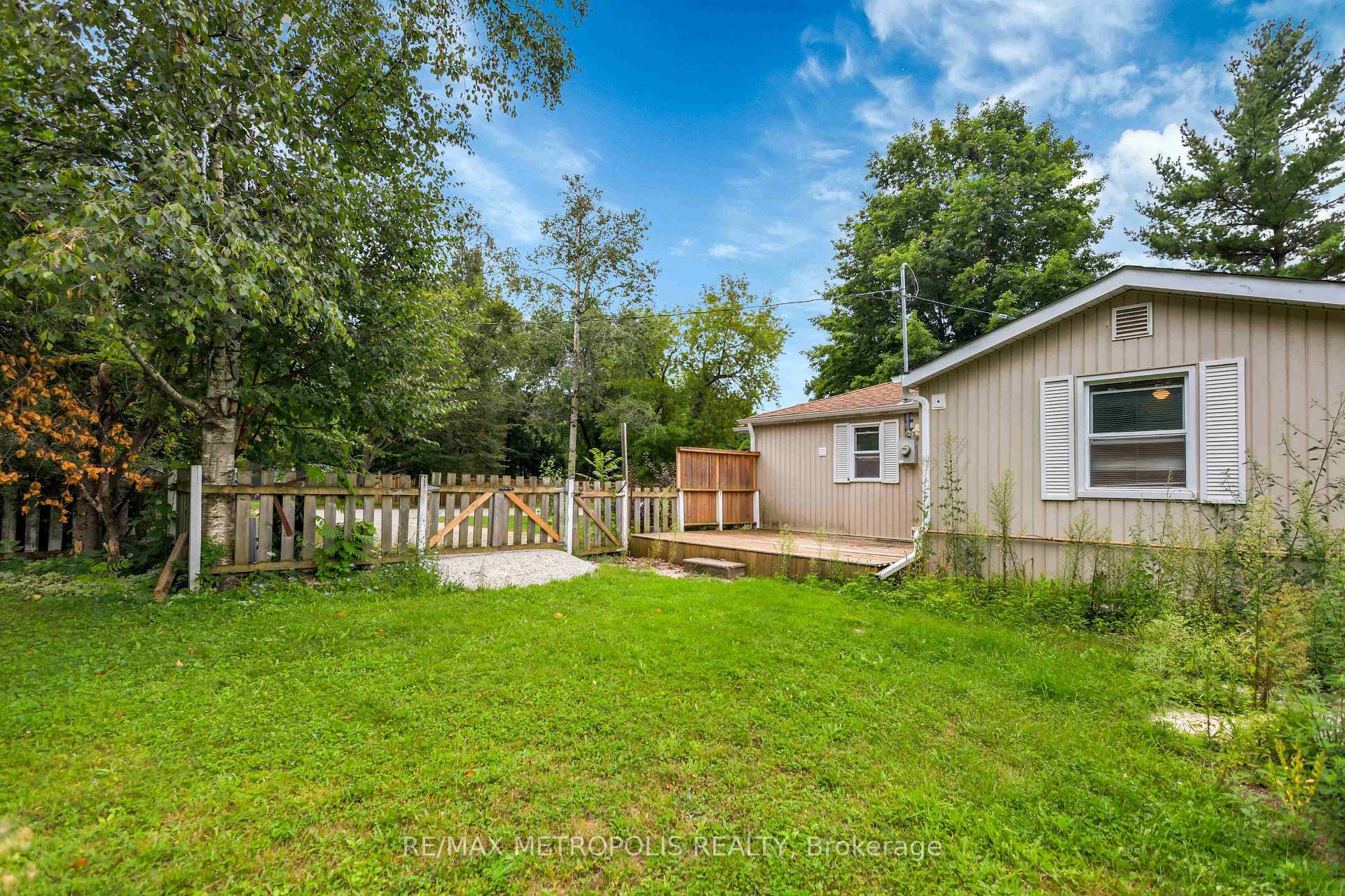 Photo 25 of 856 Central Avenue, Innisfil, Alcona — HOMEH