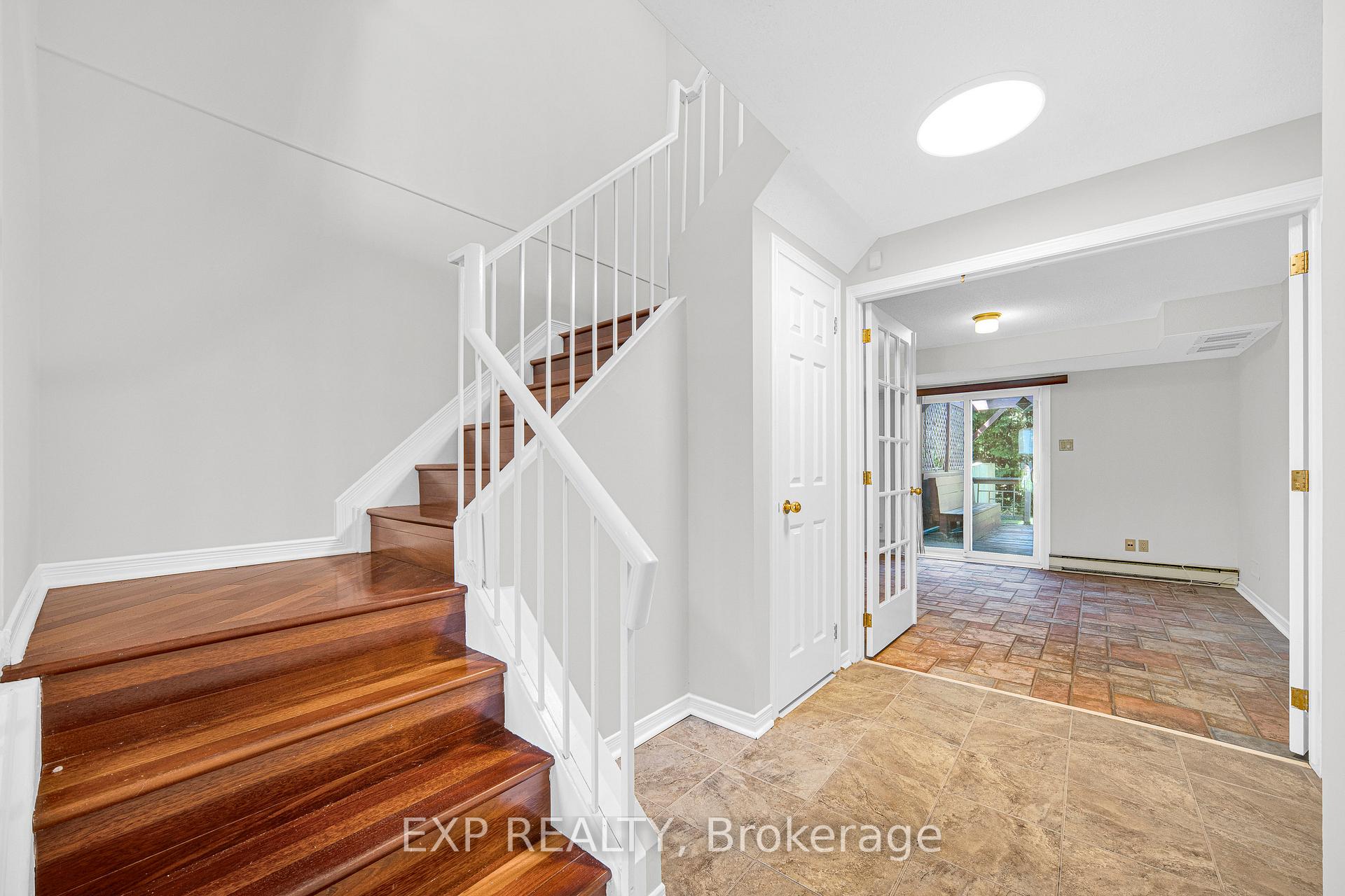 Photo 10 of 18 Arbordale Crescent, Ottawa, Centrepointe — HOMEH