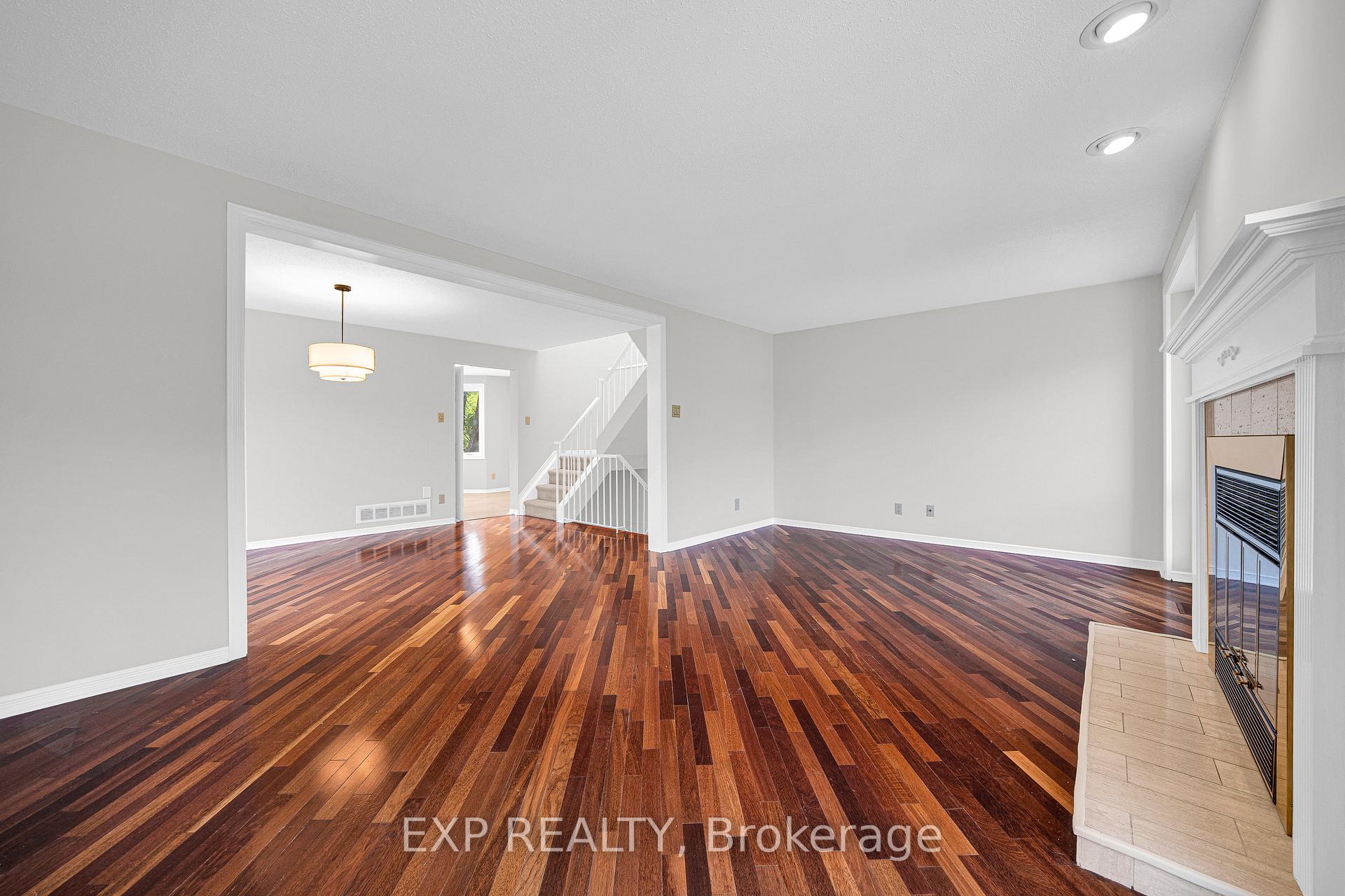 Photo 14 of 18 Arbordale Crescent, Ottawa, Centrepointe — HOMEH