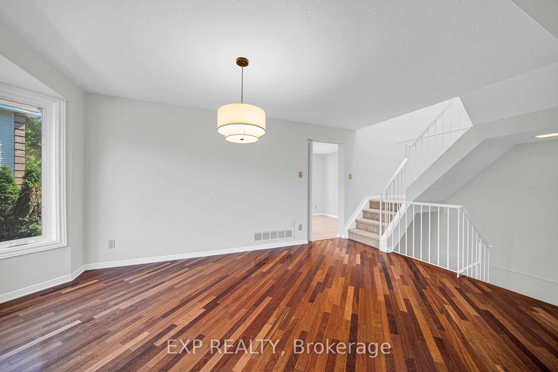 Photo 17 of 18 Arbordale Crescent, Ottawa, Centrepointe — HOMEH