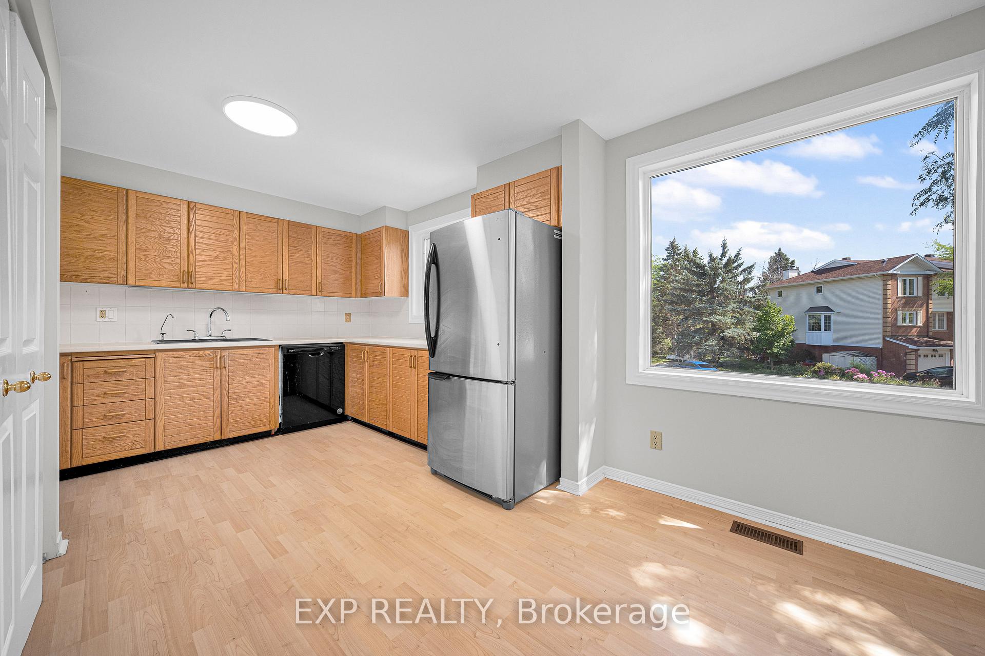 Photo 19 of 18 Arbordale Crescent, Ottawa, Centrepointe — HOMEH