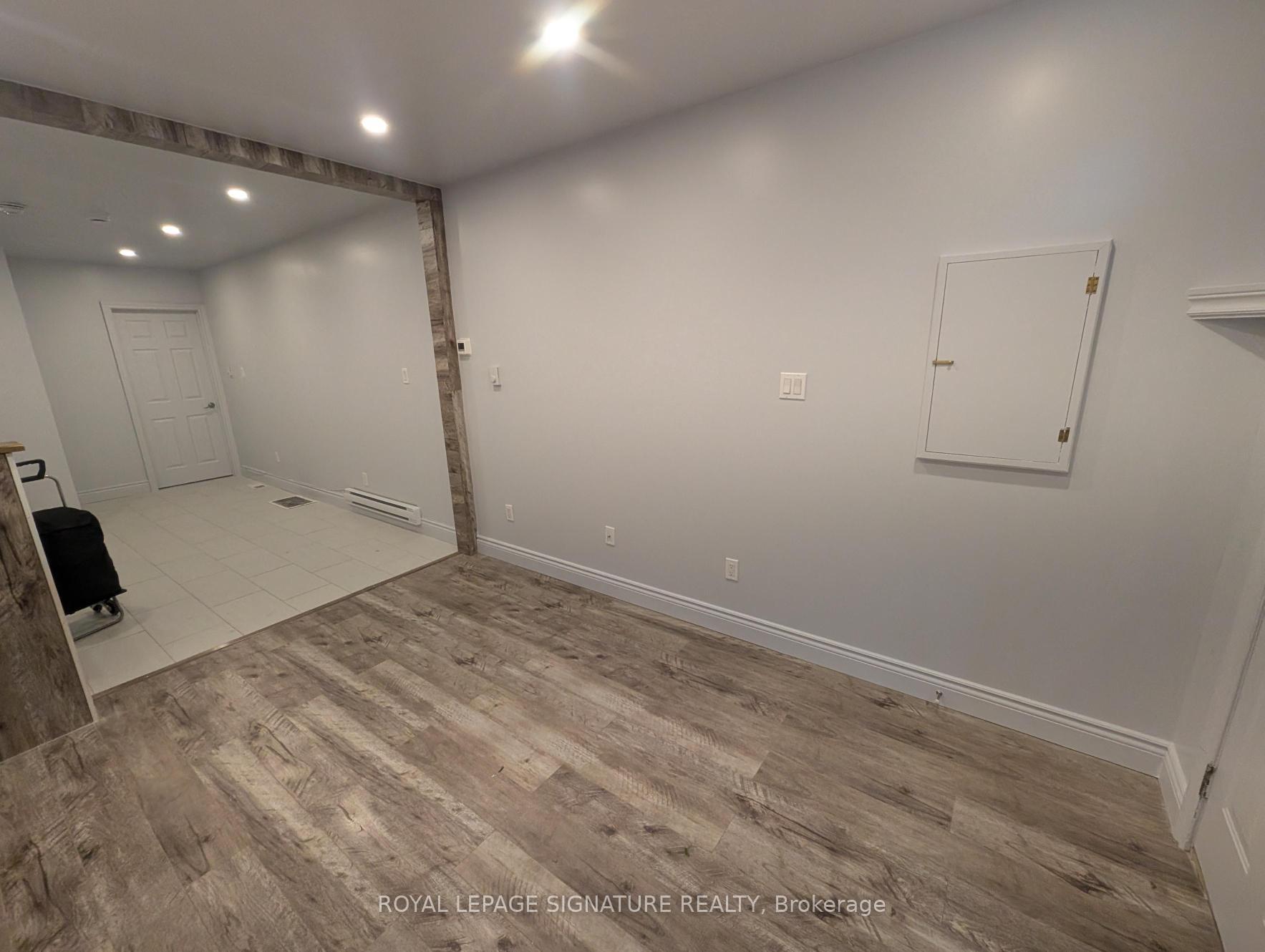 Photo 8 of 47 West Avenue N, Hamilton, Landsdale — HOMEH