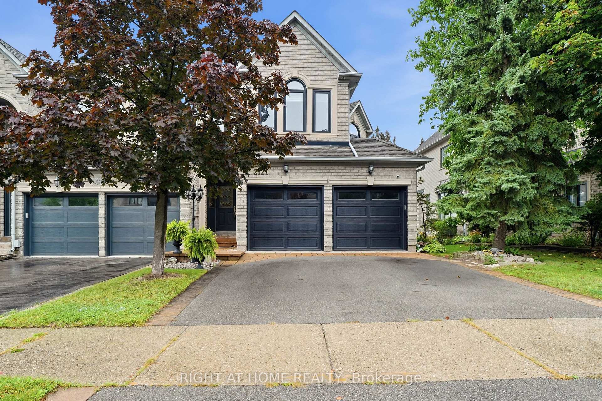 Photo 1 of 2121 Pinevalley Crescent, Oakville, Joshua Creek — HOMEH
