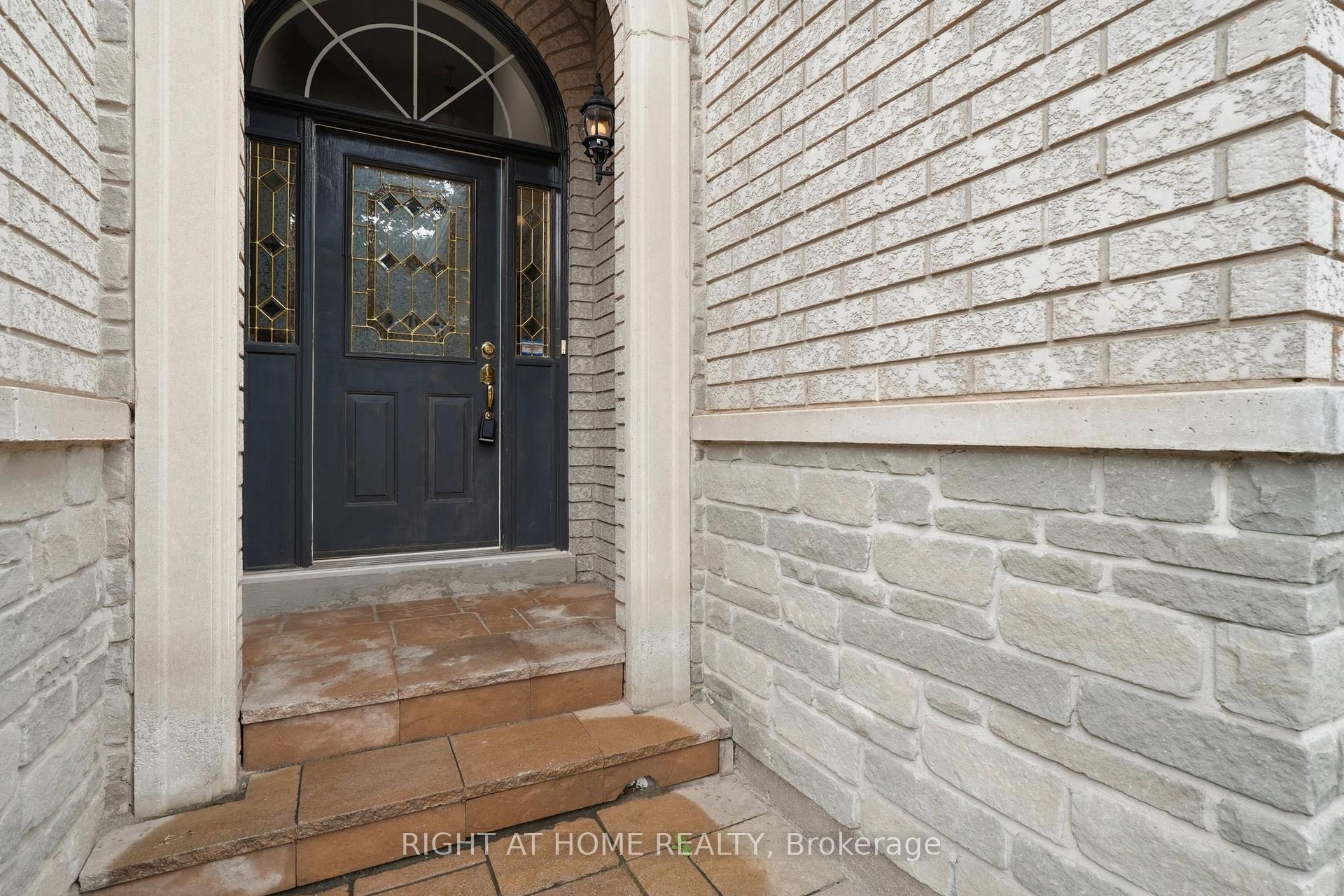Photo 3 of 2121 Pinevalley Crescent, Oakville, Joshua Creek — HOMEH