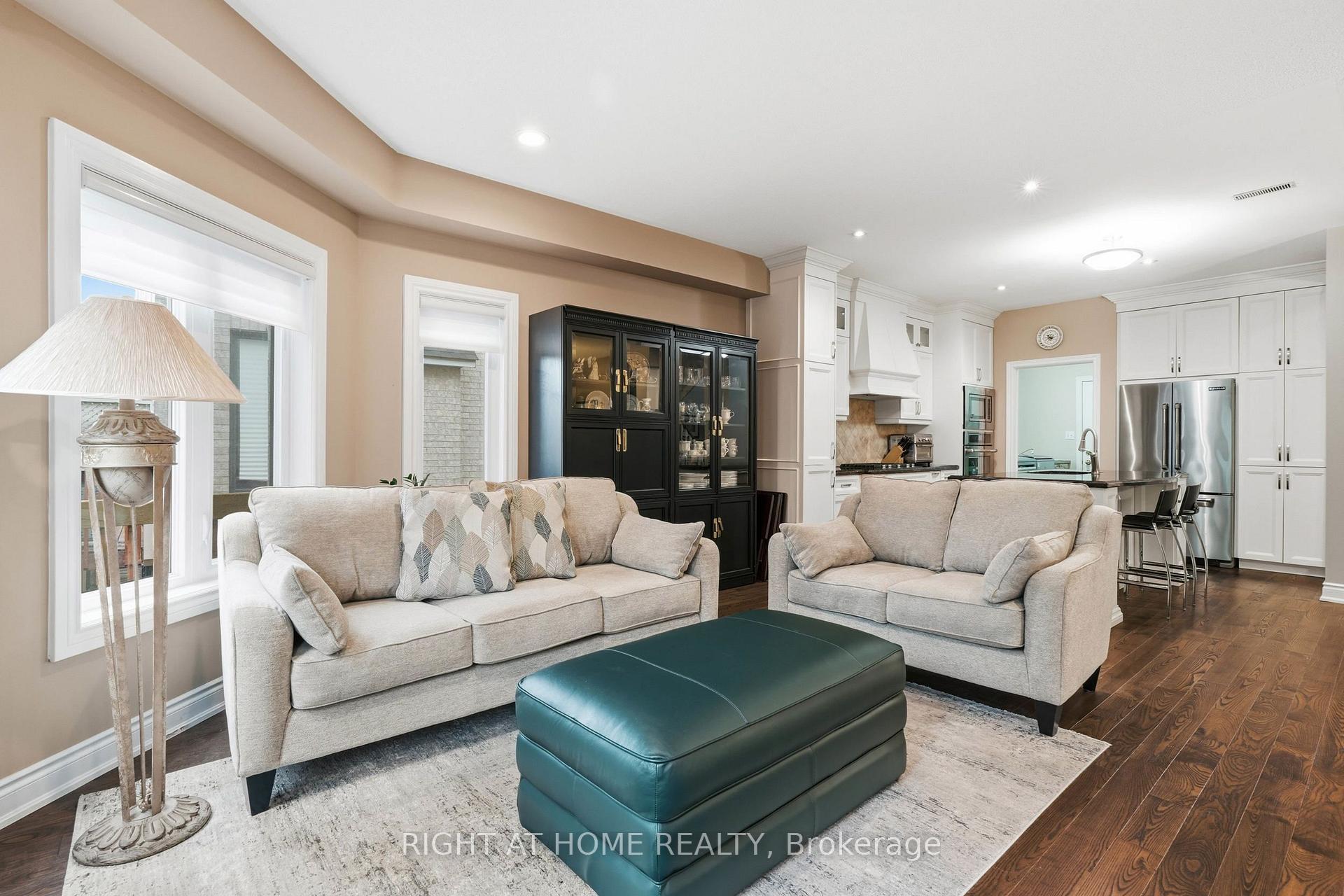Photo 10 of 2121 Pinevalley Crescent, Oakville, Joshua Creek — HOMEH