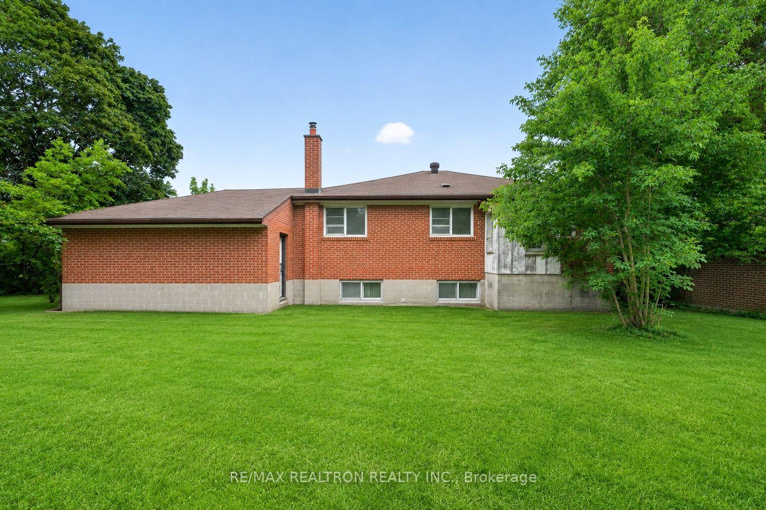 Photo 14 of 108 Garden Avenue, Richmond Hill, South Richvale — HOMEH