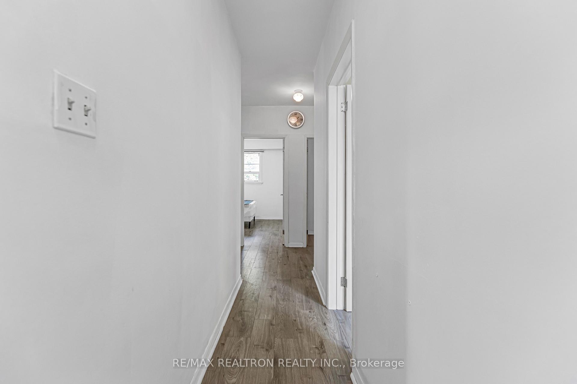 Photo 18 of 108 Garden Avenue, Richmond Hill, South Richvale — HOMEH