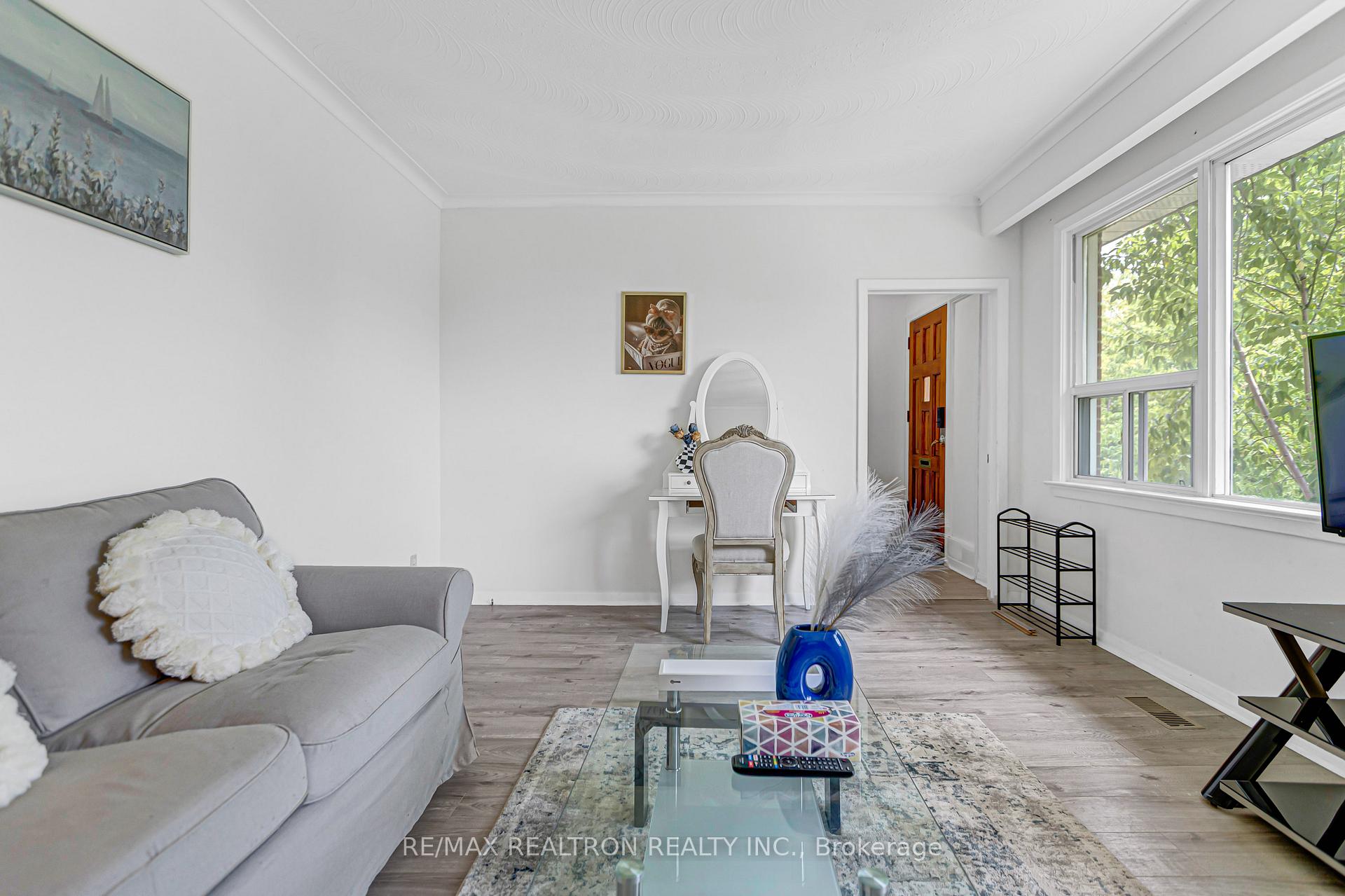 Photo 22 of 108 Garden Avenue, Richmond Hill, South Richvale — HOMEH