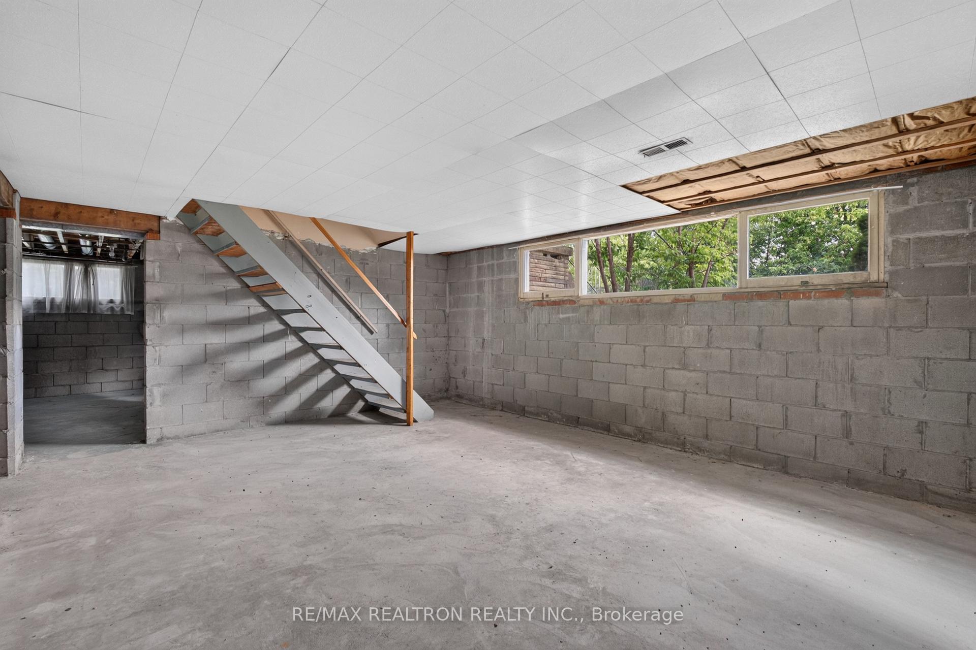 Photo 42 of 108 Garden Avenue, Richmond Hill, South Richvale — HOMEH