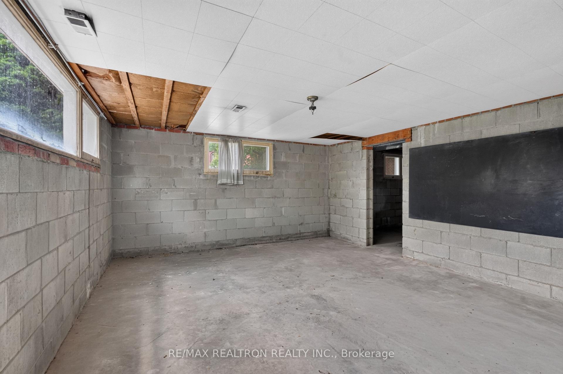 Photo 45 of 108 Garden Avenue, Richmond Hill, South Richvale — HOMEH