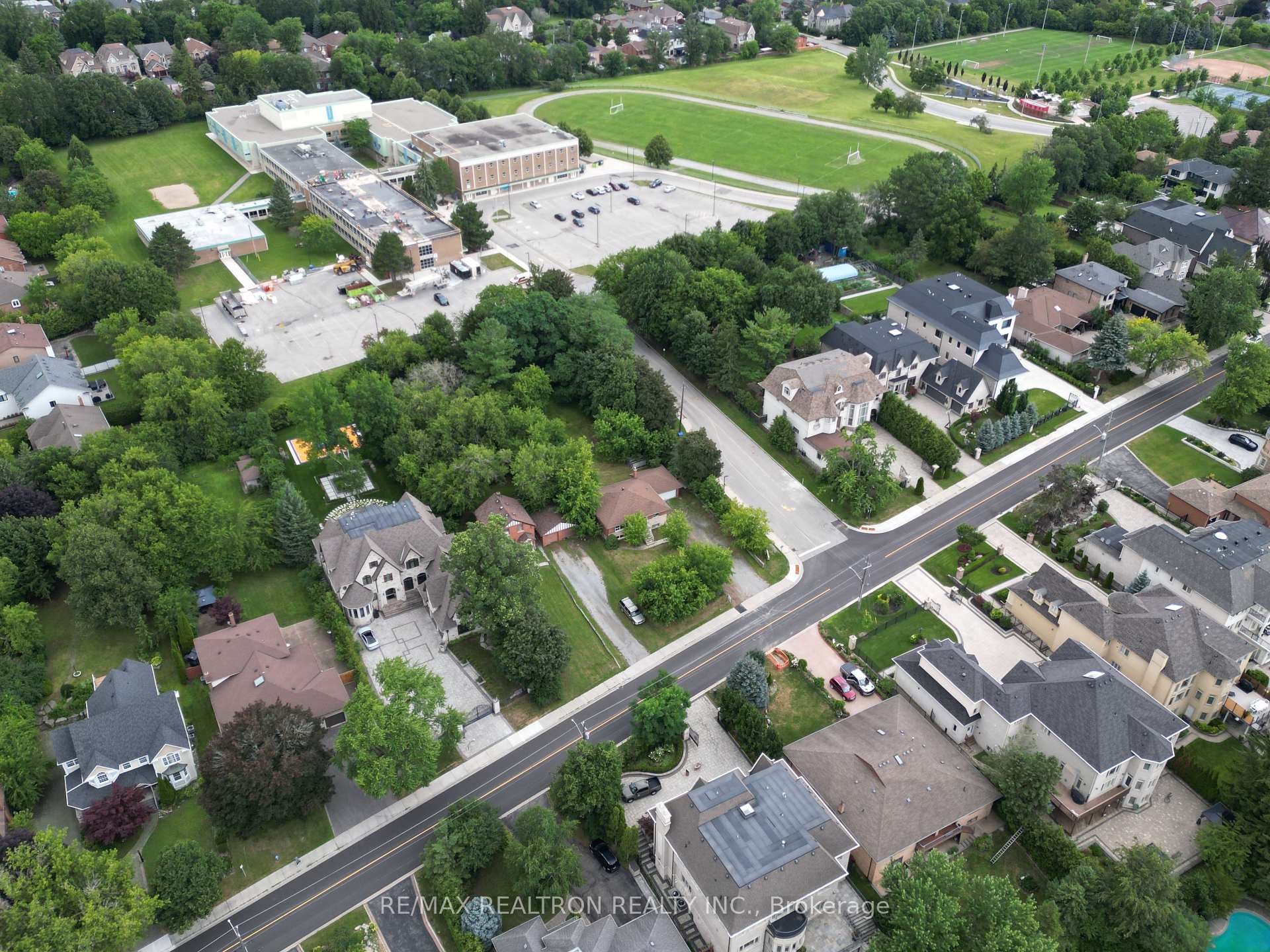 Photo 3 of 108 Garden Avenue, Richmond Hill, South Richvale — HOMEH