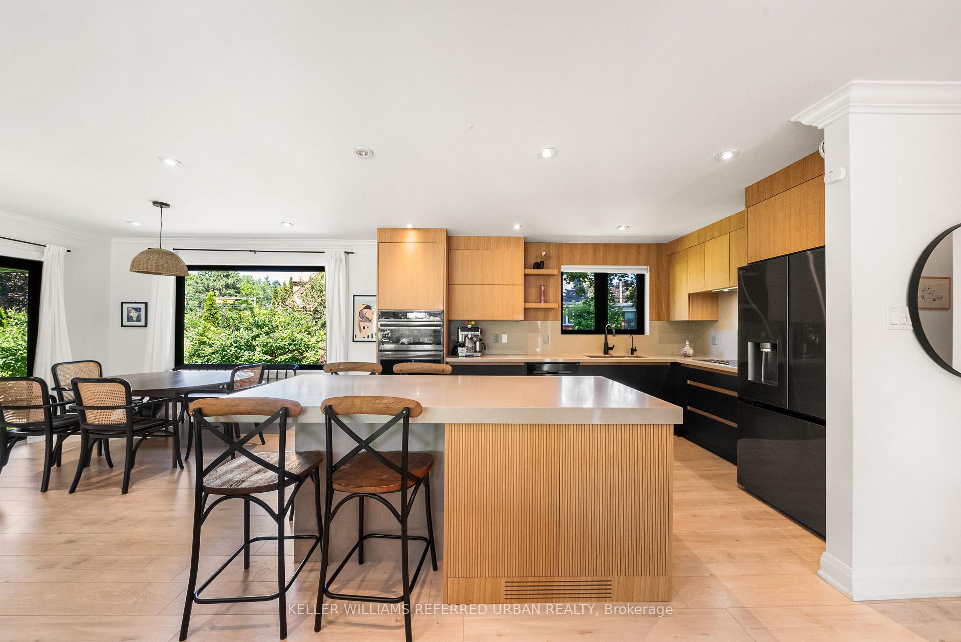 Photo 6 of 115 Bonnyview Drive, Etobicoke, Stonegate-Queensway — HOMEH