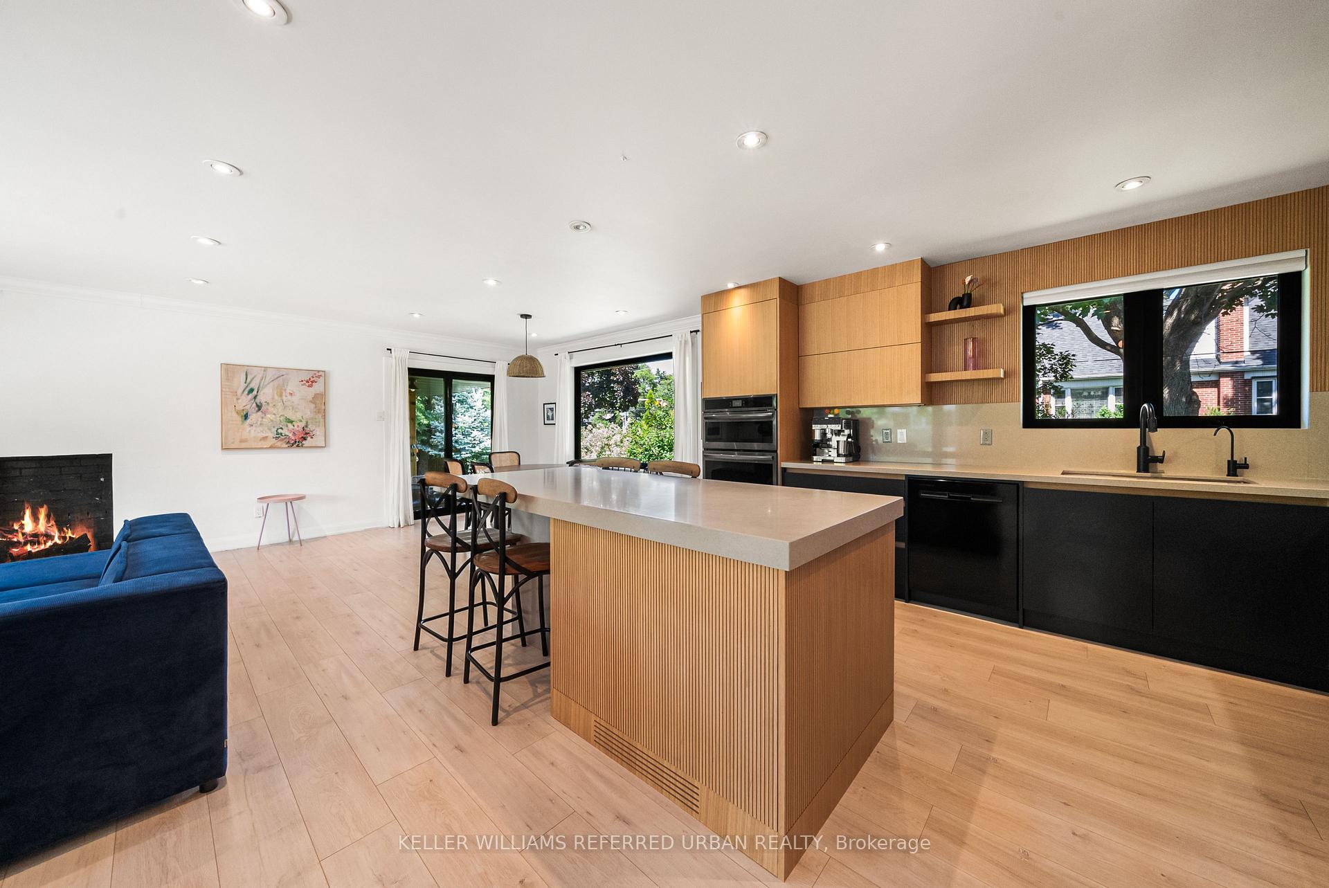 Photo 14 of 115 Bonnyview Drive, Etobicoke, Stonegate-Queensway — HOMEH