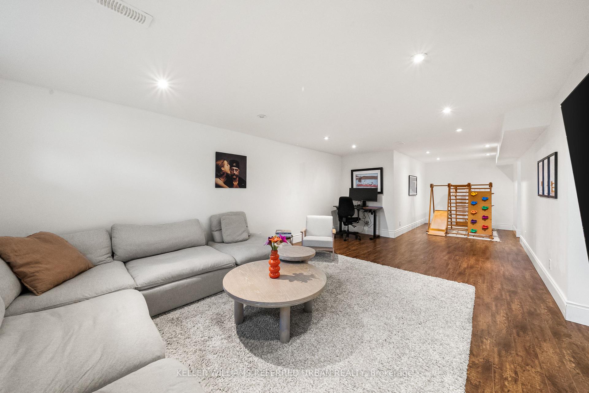 Photo 38 of 115 Bonnyview Drive, Etobicoke, Stonegate-Queensway — HOMEH