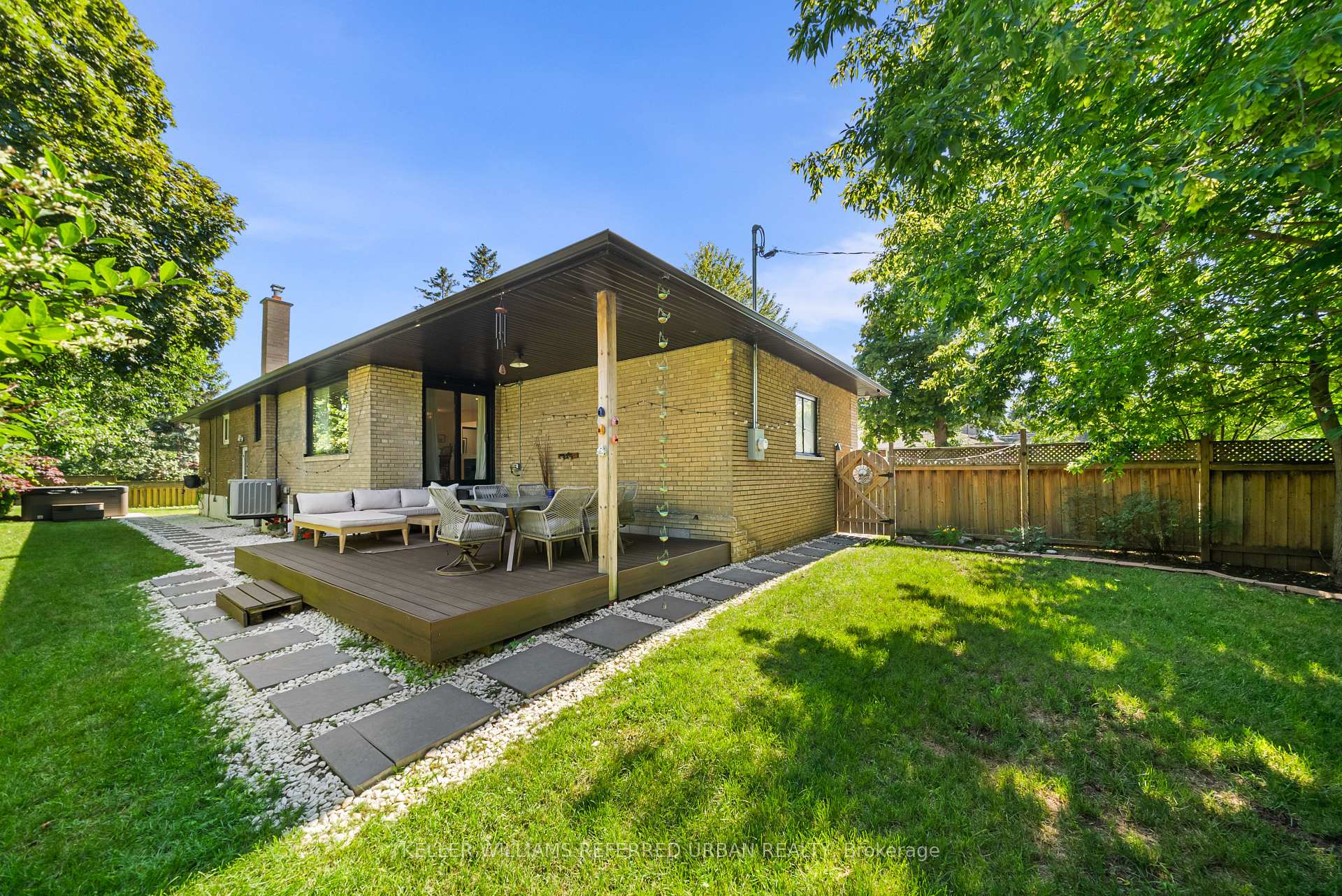 Photo 47 of 115 Bonnyview Drive, Etobicoke, Stonegate-Queensway — HOMEH