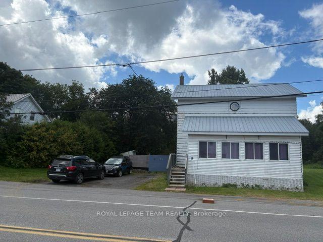 Photo 4 of 3312 Yorks Corners Road, Ottawa, Osgoode Twp (East) (Incl Kenmore) — HOMEH
