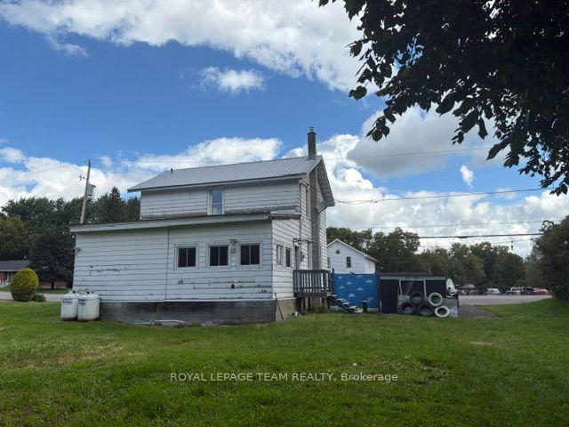 Photo 8 of 3312 Yorks Corners Road, Ottawa, Osgoode Twp (East) (Incl Kenmore) — HOMEH