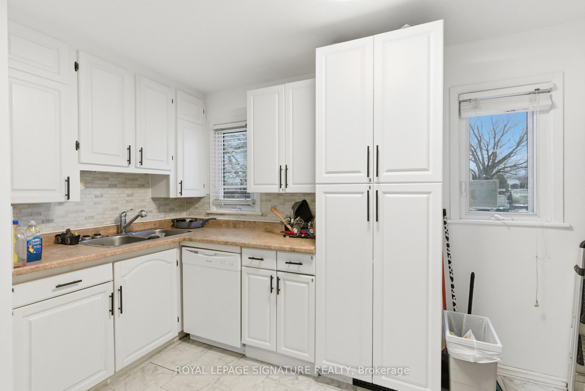 Photo 3 of 805 Morphet Avenue, Peterborough, Otonabee Ward 1 — HOMEH