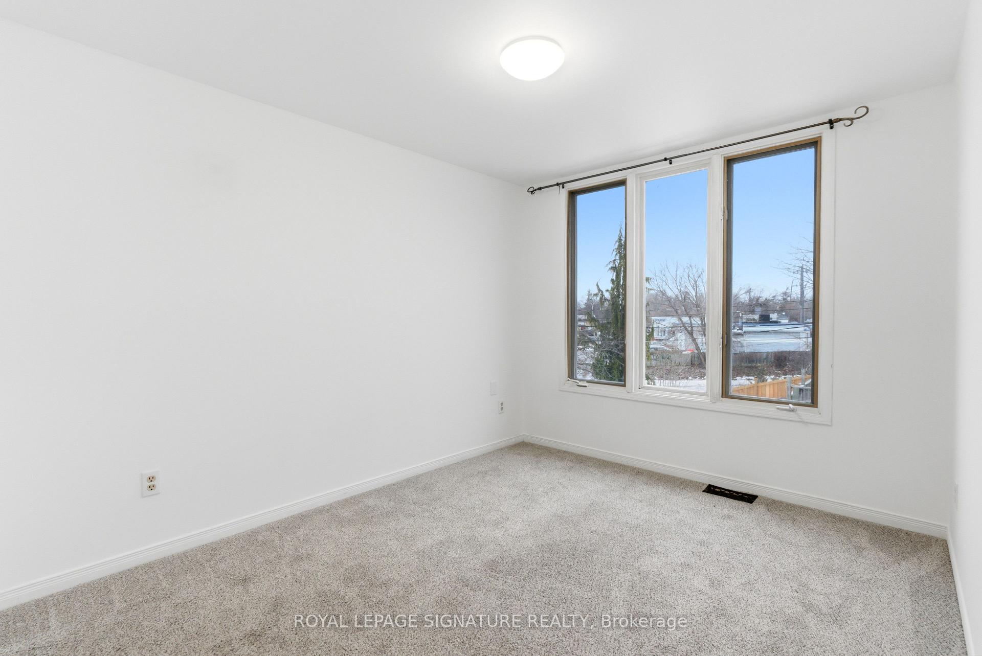 Photo 18 of 805 Morphet Avenue, Peterborough, Otonabee Ward 1 — HOMEH