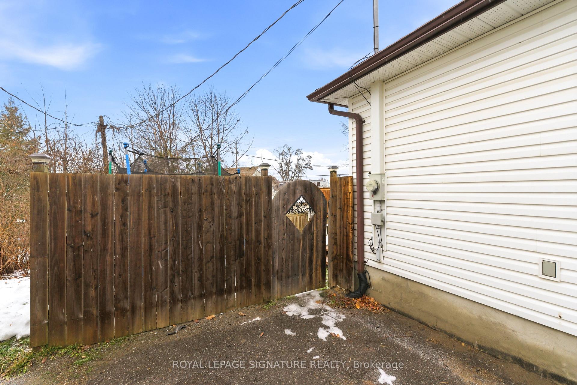 Photo 39 of 805 Morphet Avenue, Peterborough, Otonabee Ward 1 — HOMEH