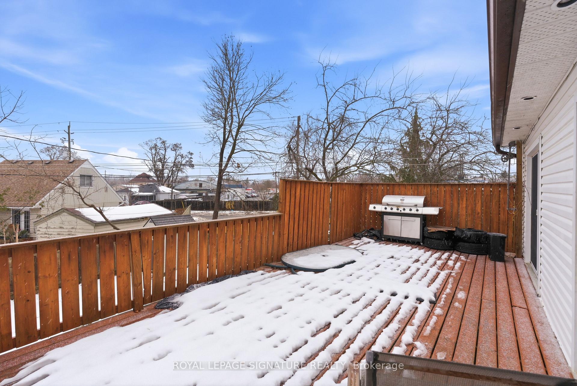 Photo 40 of 805 Morphet Avenue, Peterborough, Otonabee Ward 1 — HOMEH