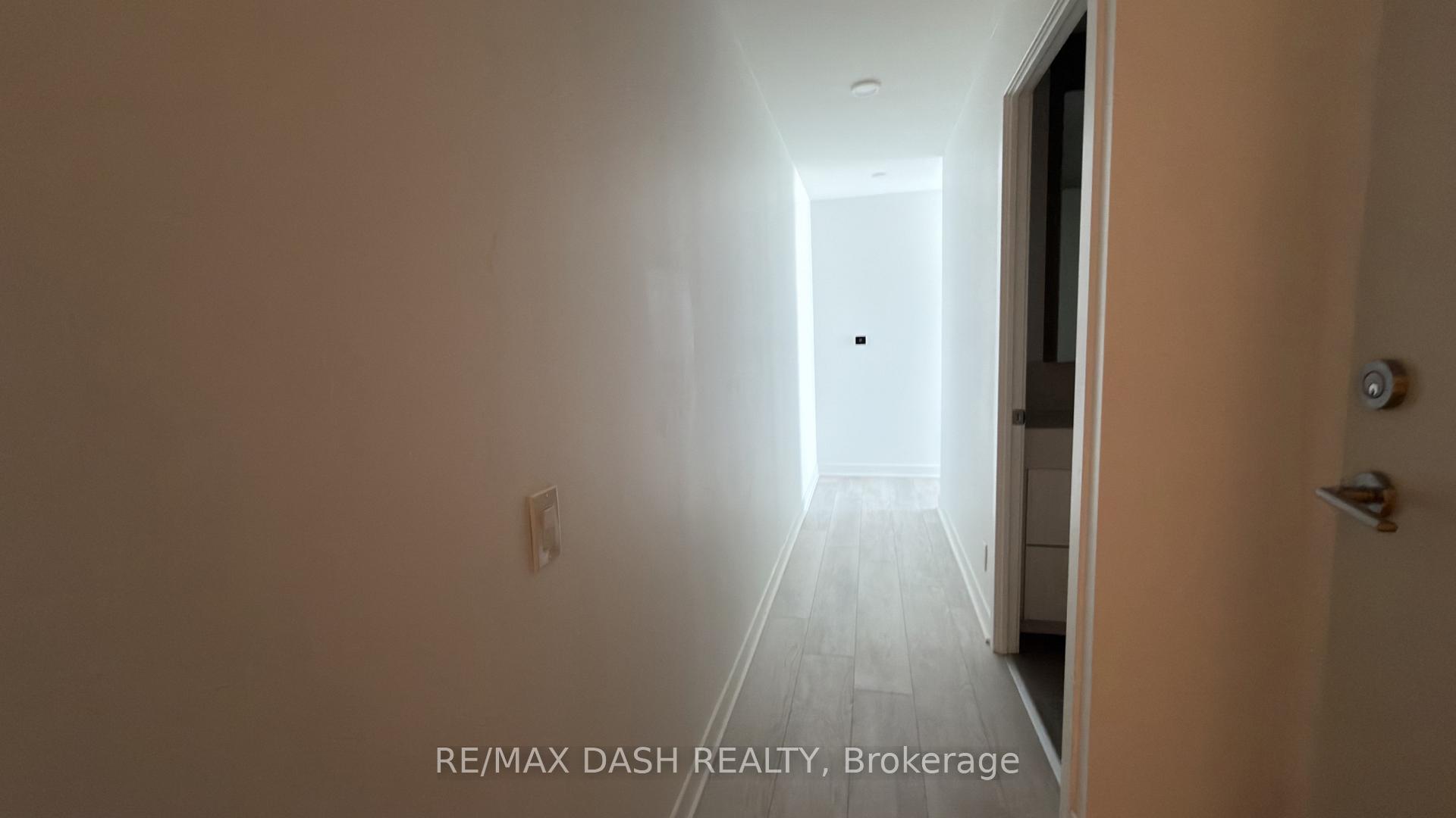 Photo 9 of Unit 1420, 6 Flavelle Trail, Vaughan, Steeles West Industrial — HOMEH