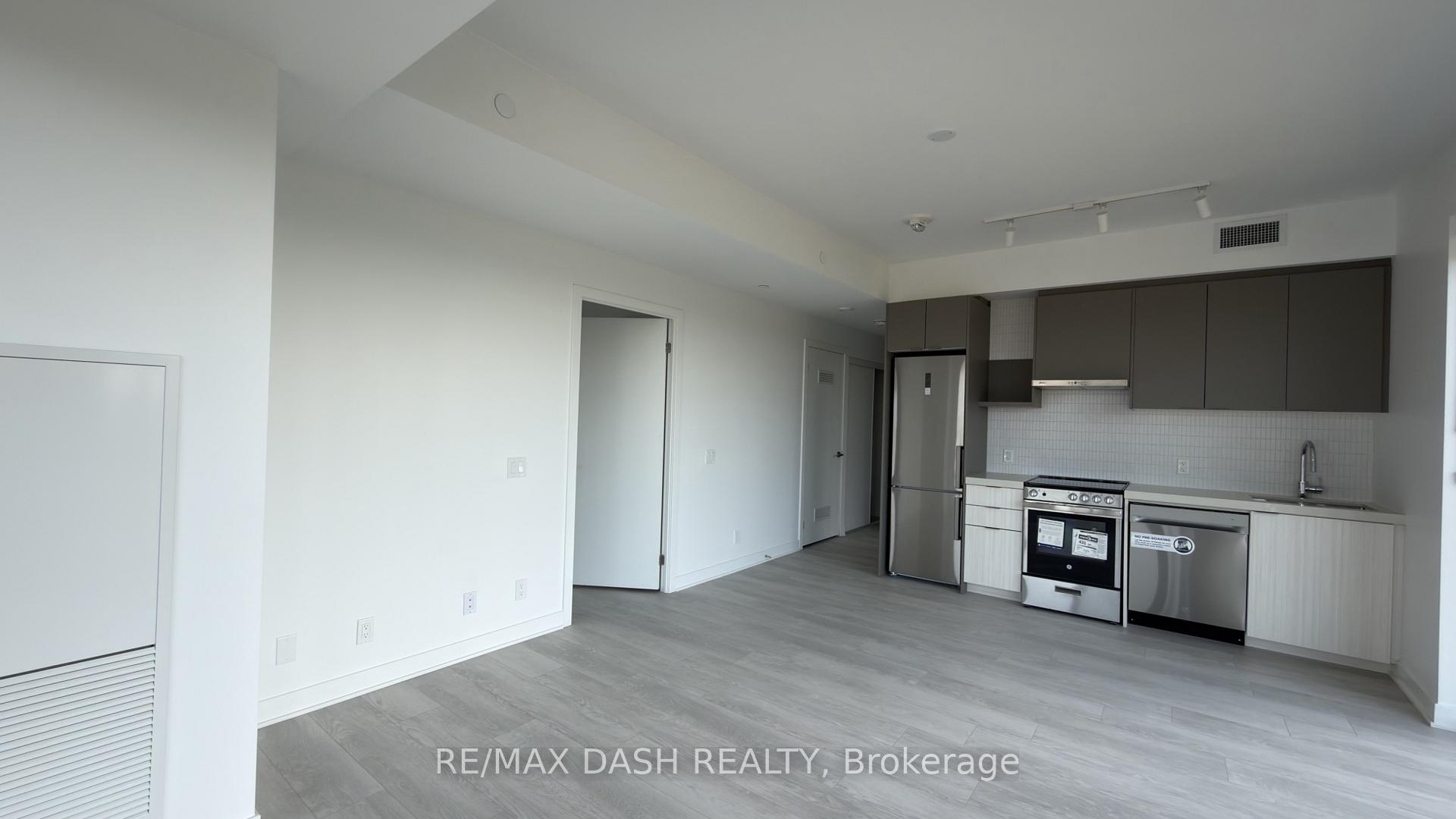 Photo 16 of Unit 1420, 6 Flavelle Trail, Vaughan, Steeles West Industrial — HOMEH