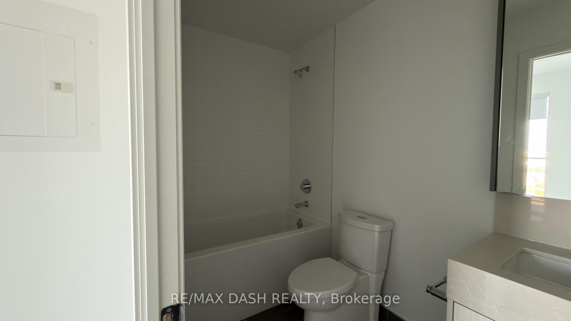 Photo 18 of Unit 1420, 6 Flavelle Trail, Vaughan, Steeles West Industrial — HOMEH