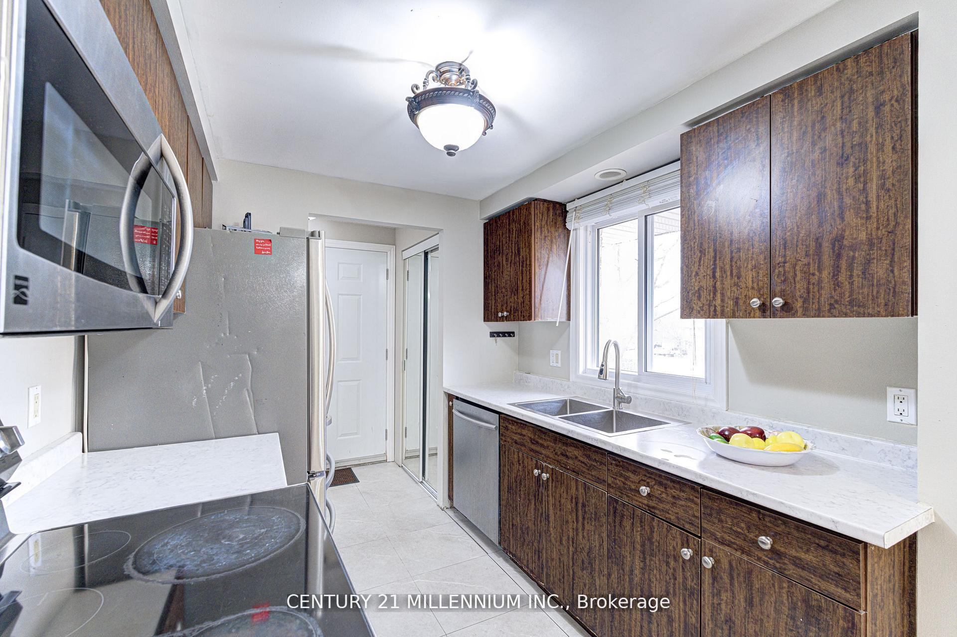 Photo 19 of 15 Northview Heights Drive, Cambridge, Greenway-Chaplin — HOMEH