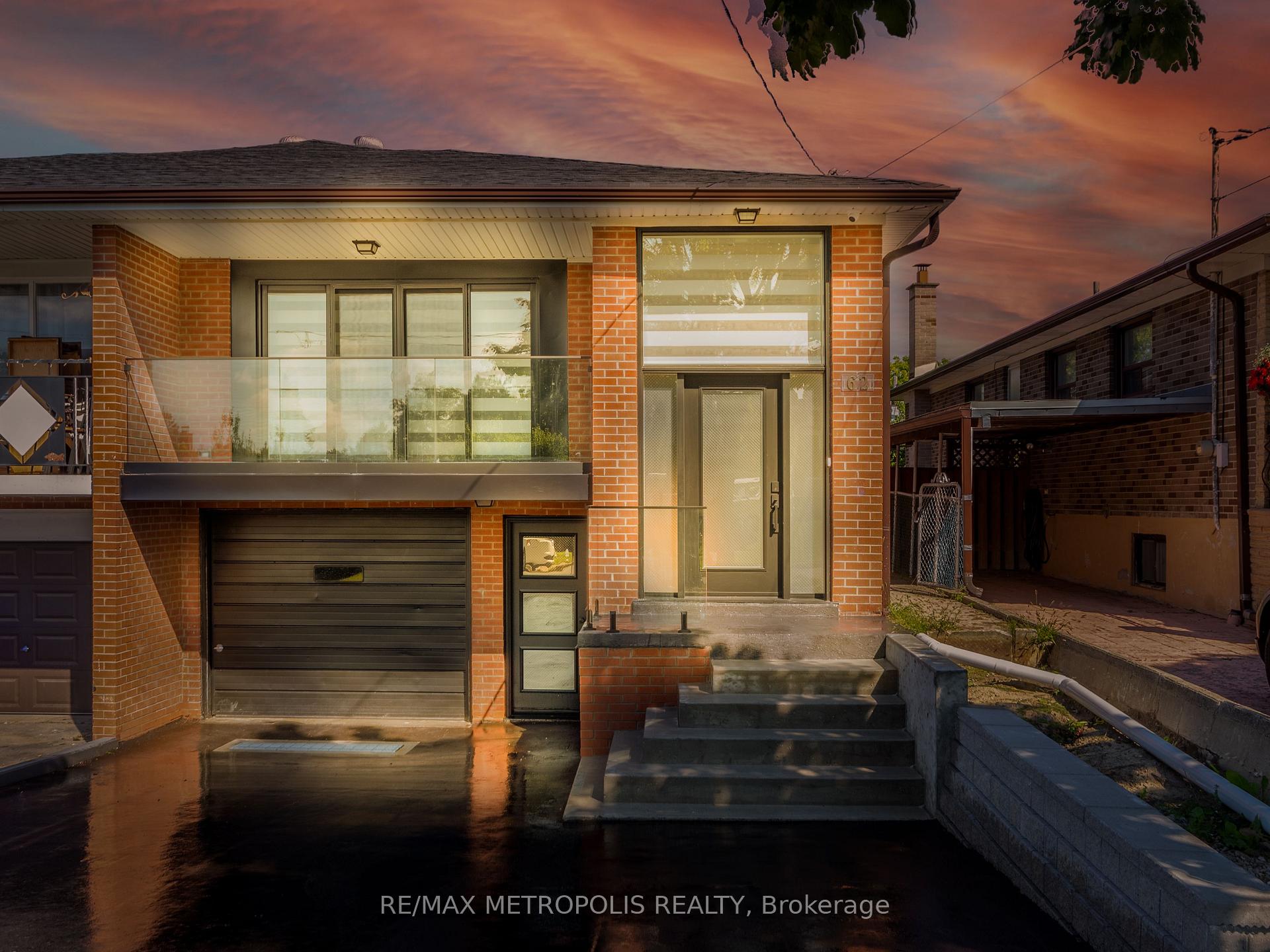 Photo 2 of Unit Upper, 62 Davelayne Road, North York, Humbermede — HOMEH