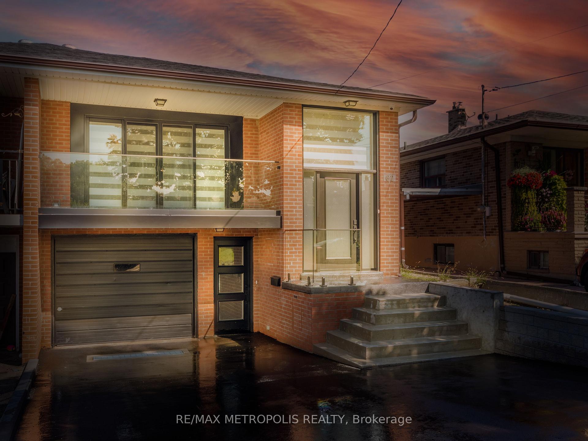 Photo 5 of Unit Upper, 62 Davelayne Road, North York, Humbermede — HOMEH