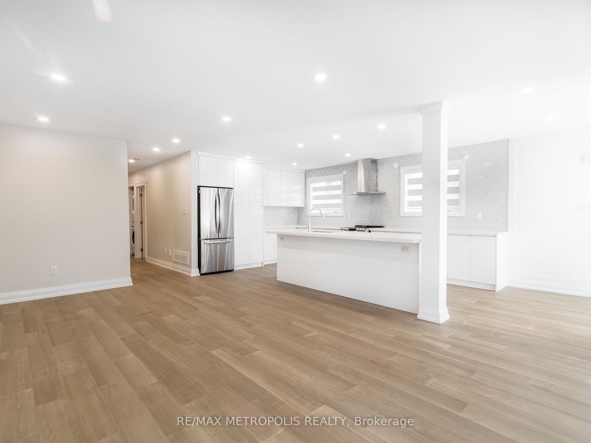 Photo 11 of Unit Upper, 62 Davelayne Road, North York, Humbermede — HOMEH