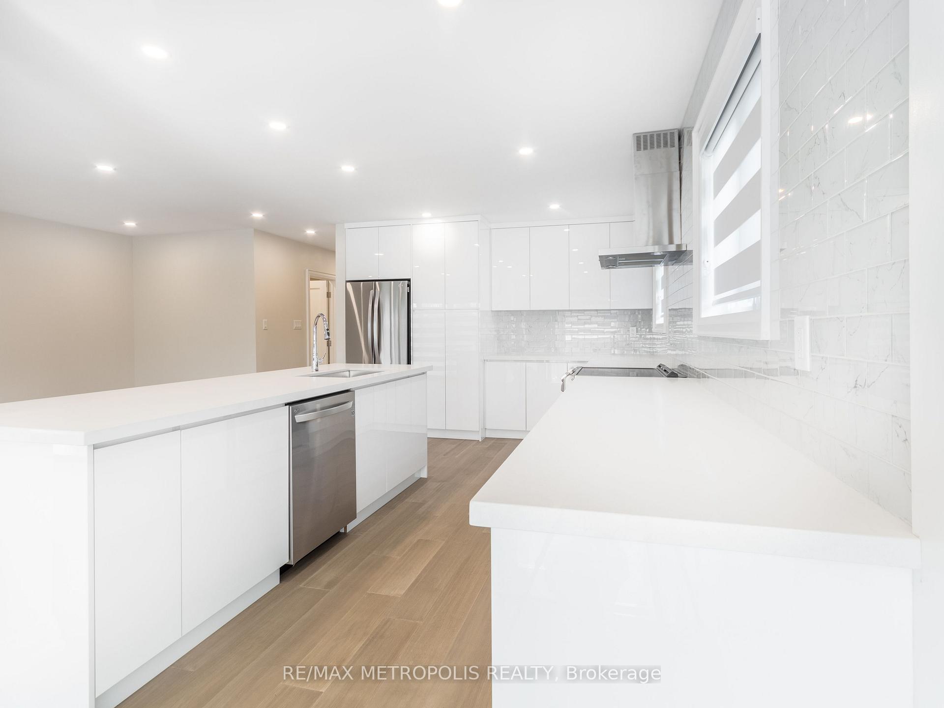 Photo 9 of Unit Upper, 62 Davelayne Road, North York, Humbermede — HOMEH
