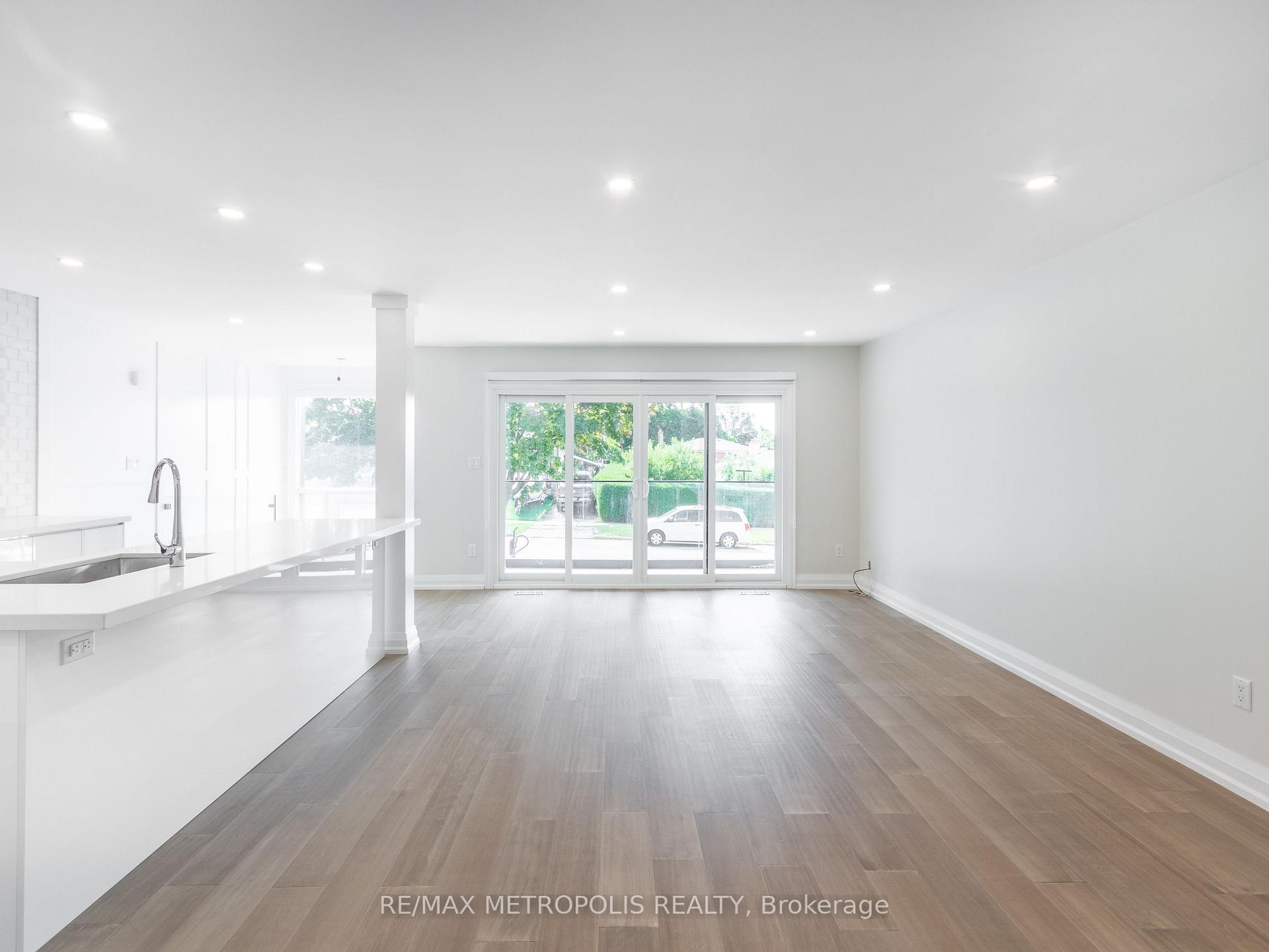 Photo 17 of Unit Upper, 62 Davelayne Road, North York, Humbermede — HOMEH