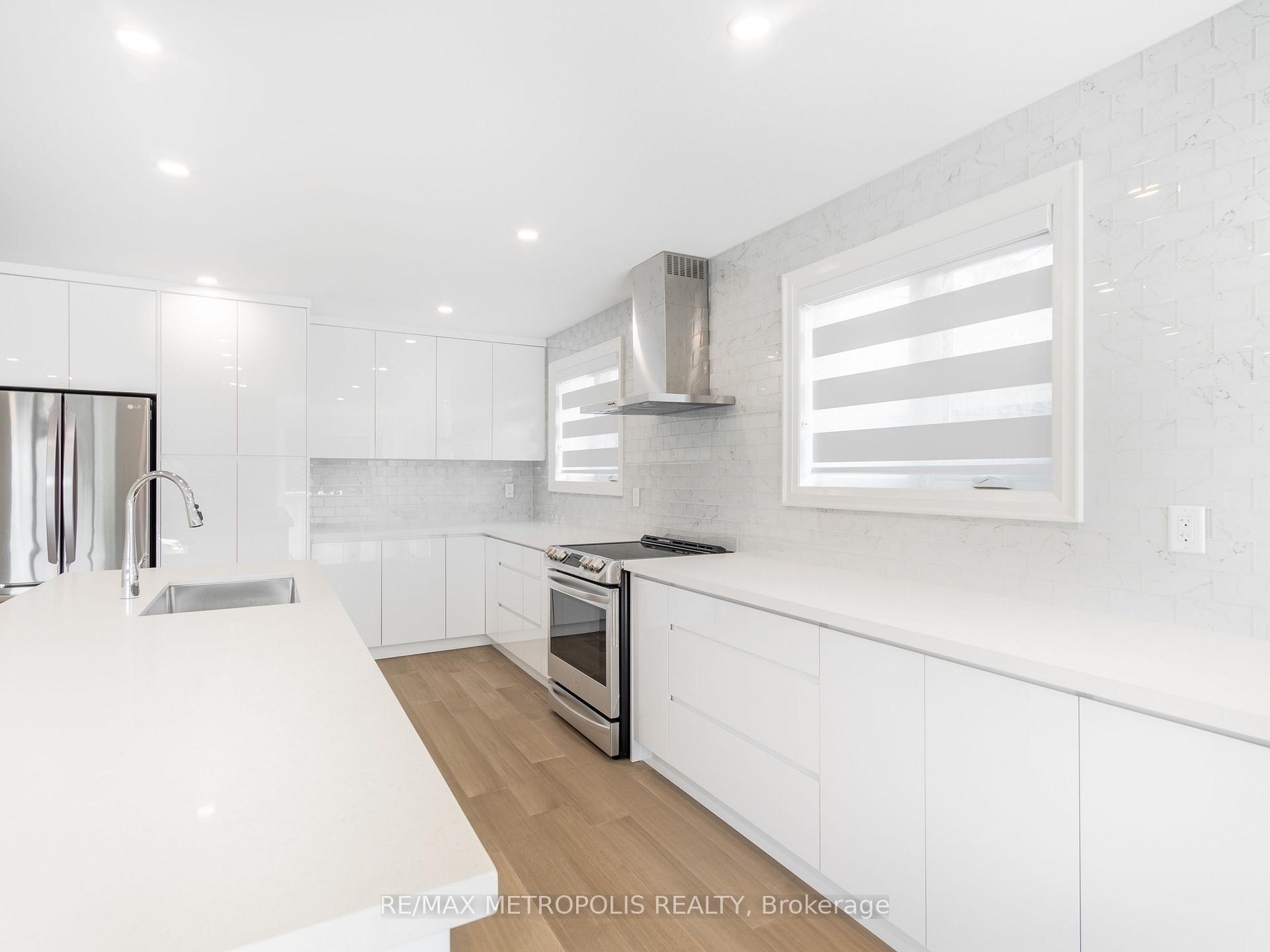Photo 21 of Unit Upper, 62 Davelayne Road, North York, Humbermede — HOMEH