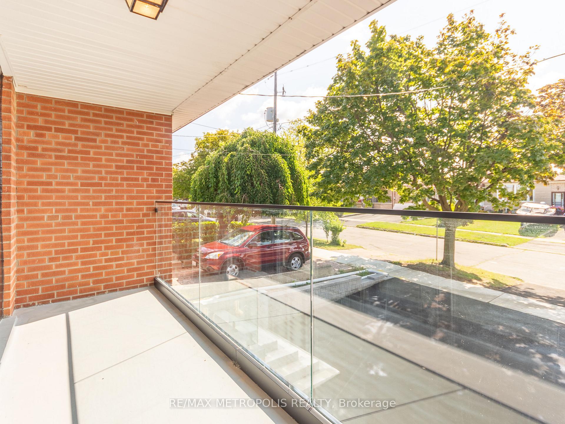 Photo 64 of Unit Upper, 62 Davelayne Road, North York, Humbermede — HOMEH