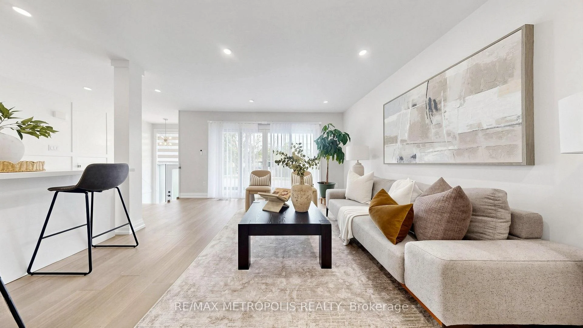 Photo 12 of Unit Upper, 62 Davelayne Road, North York, Humbermede — HOMEH