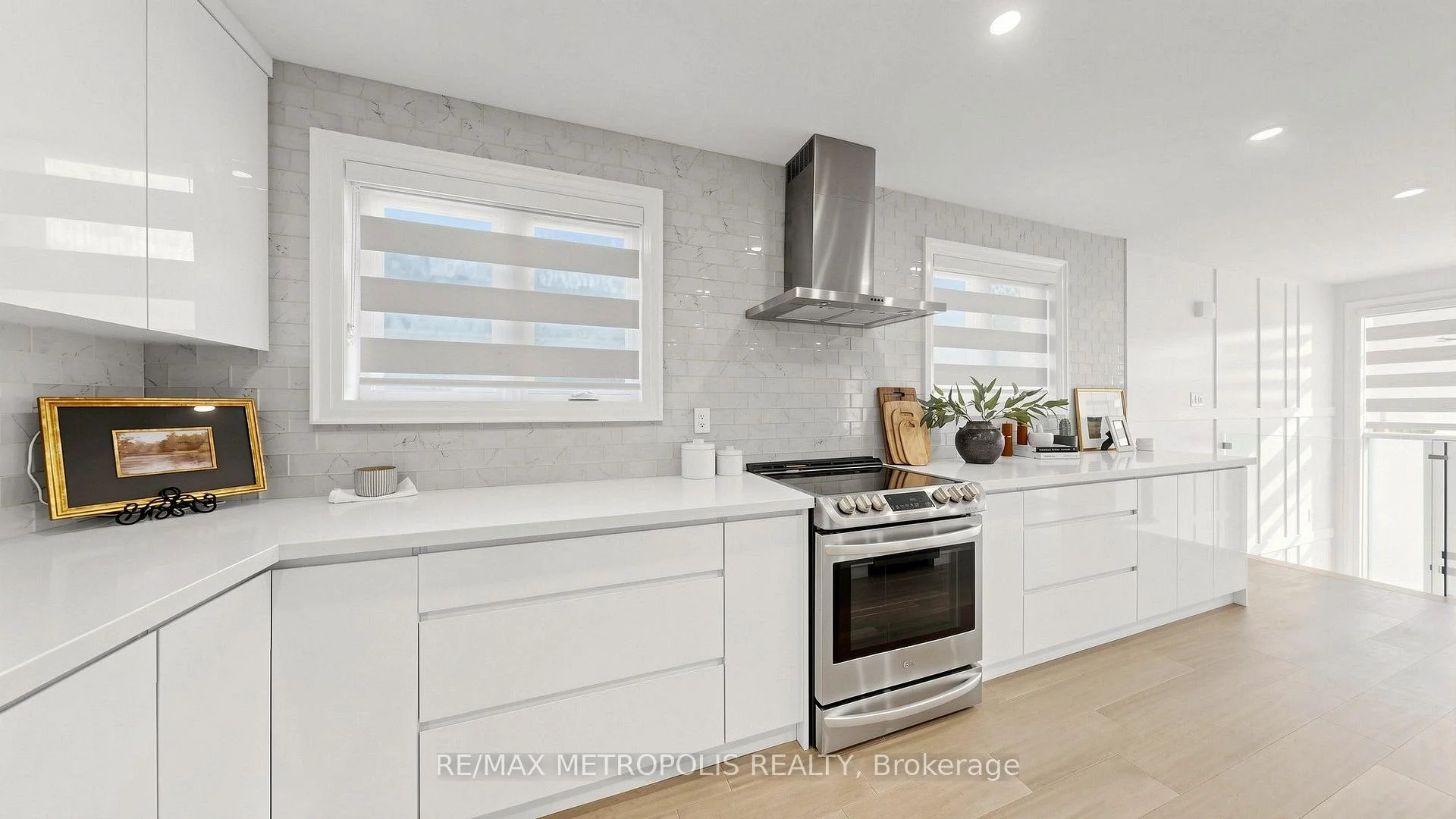 Photo 32 of Unit Upper, 62 Davelayne Road, North York, Humbermede — HOMEH
