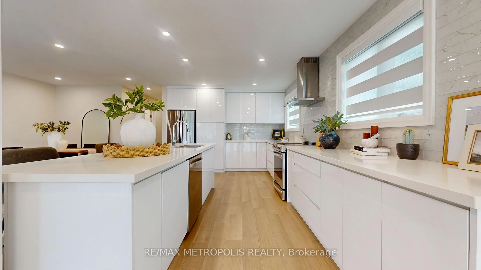 Photo 38 of Unit Upper, 62 Davelayne Road, North York, Humbermede — HOMEH