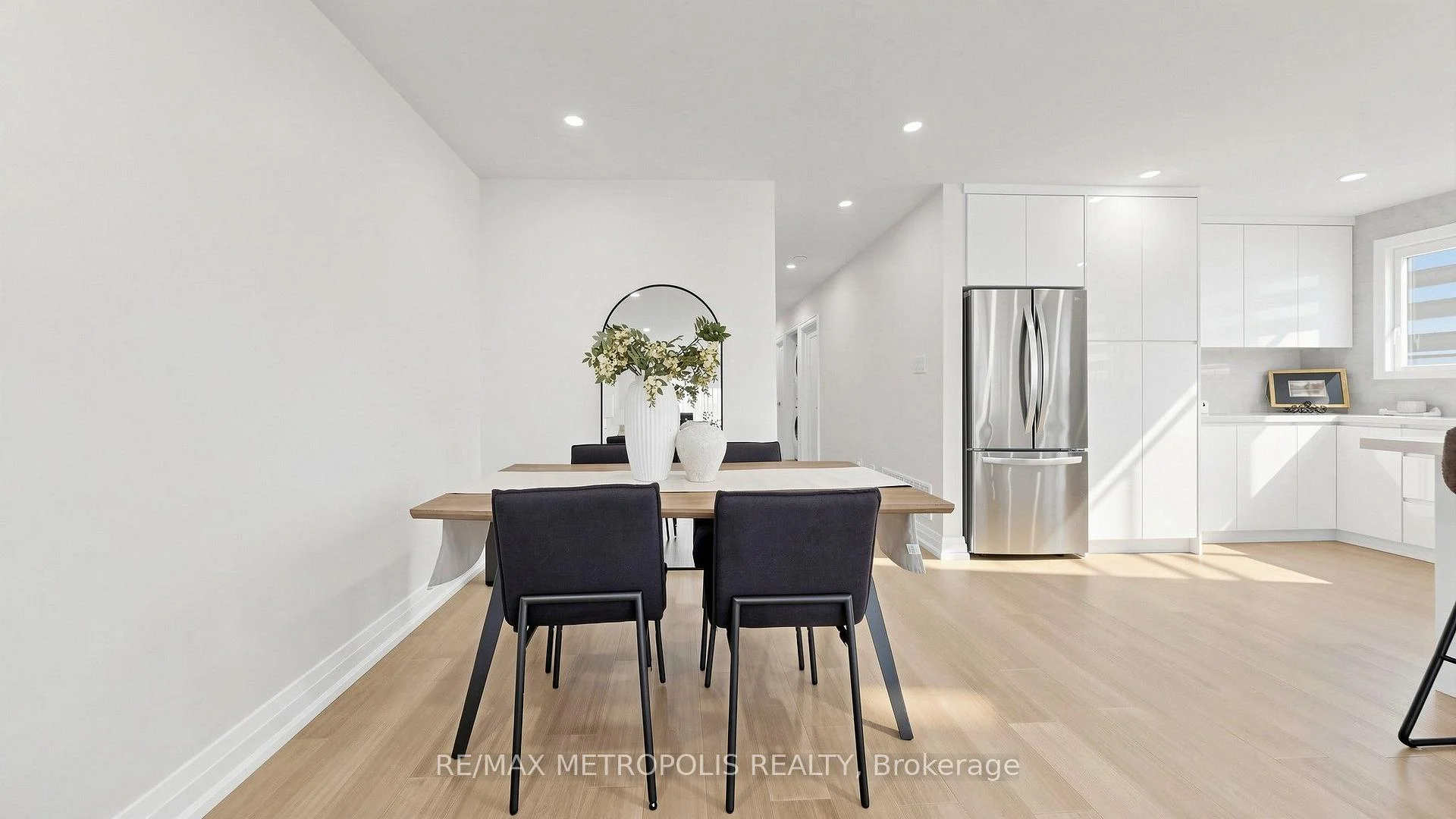 Photo 40 of Unit Upper, 62 Davelayne Road, North York, Humbermede — HOMEH
